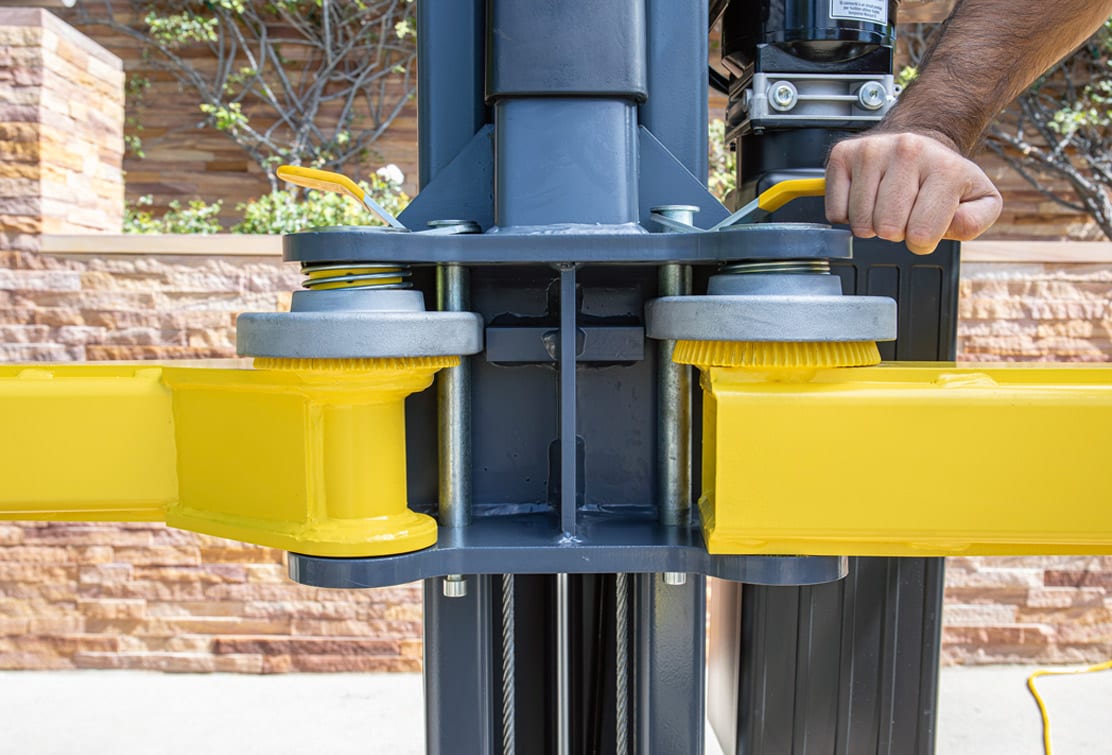 BendPak ASARS automatic swing arm restraint system